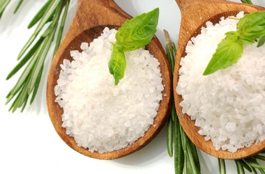 Czy sól jest niezdrowa i ile można zjeść jej dziennie?