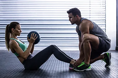 Jakie są zasady treningu brzucha - 10 zasad jak ćwiczyć mięśnie