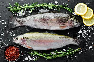 Czy warto jeść ryby? - omega 3, która najlepsza, czy pstrąg jest zdrowy? 