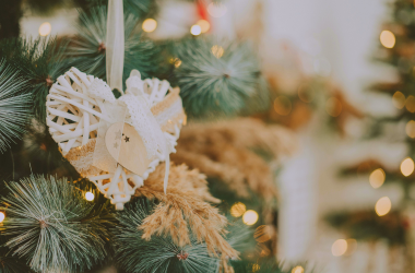 Jak przygotować zdrowe święta? 10 sposobów na lżejsze potrawy i mądre podejście do jedzenia